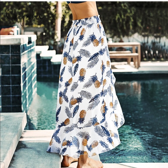 Cupshe pineapple print tiered ruffle beach skirt. - Picture 1 of 10